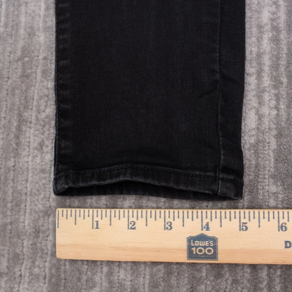 Levis levi 311